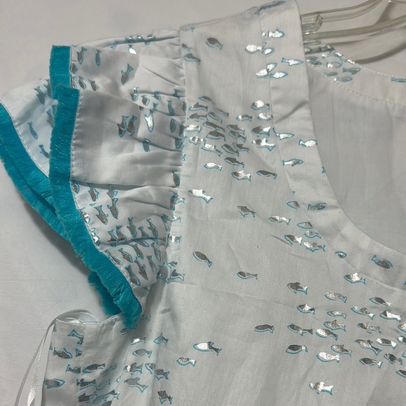 White and Blue Sheath Mini Dress with Flutter Cap Sleeves - Picture 4 of 10